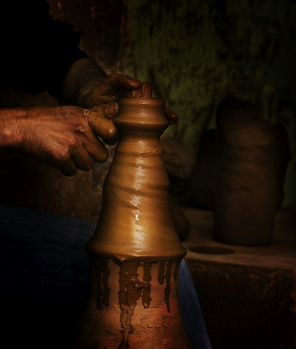 Où trouver des ateliers de fabrication de poterie traditionnelle en Andalousie?