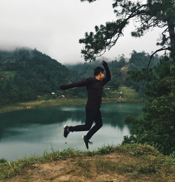 Comment planifier une aventure en parapente dans les Alpes françaises?